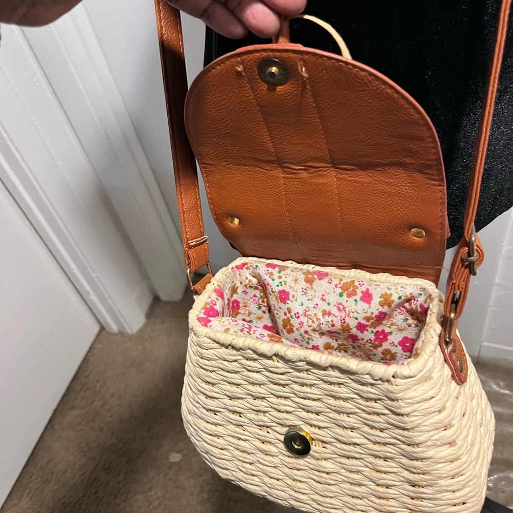 Handmade Tassel Straw Woven Bag - Bohemian Style Messenger Shoulder Tote Bag - Picture 8 of 10